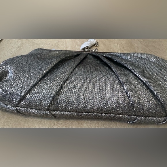 Nina pleated clutch bag - Picture 10 of 15